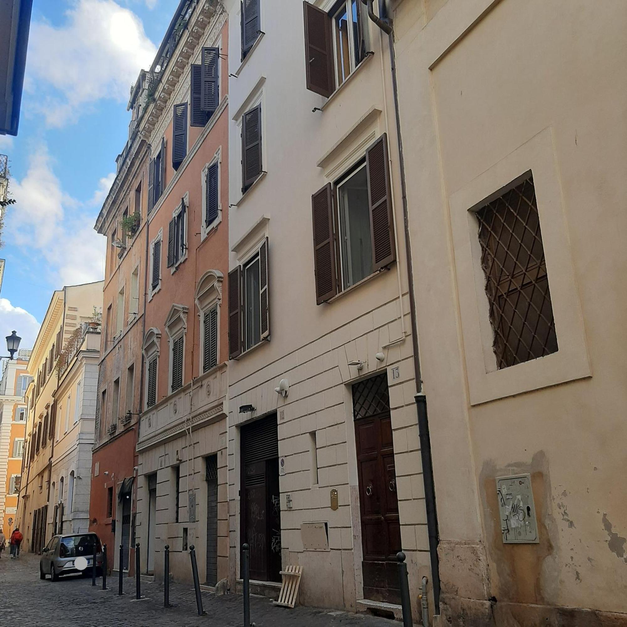 Specchiamor, Rome